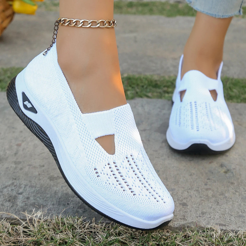 Women’s Lightweight Casual Flat Sneakers