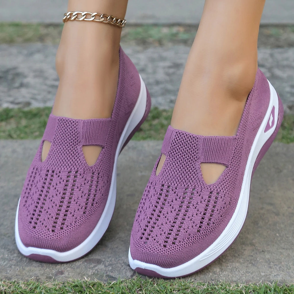 Women’s Lightweight Casual Flat Sneakers