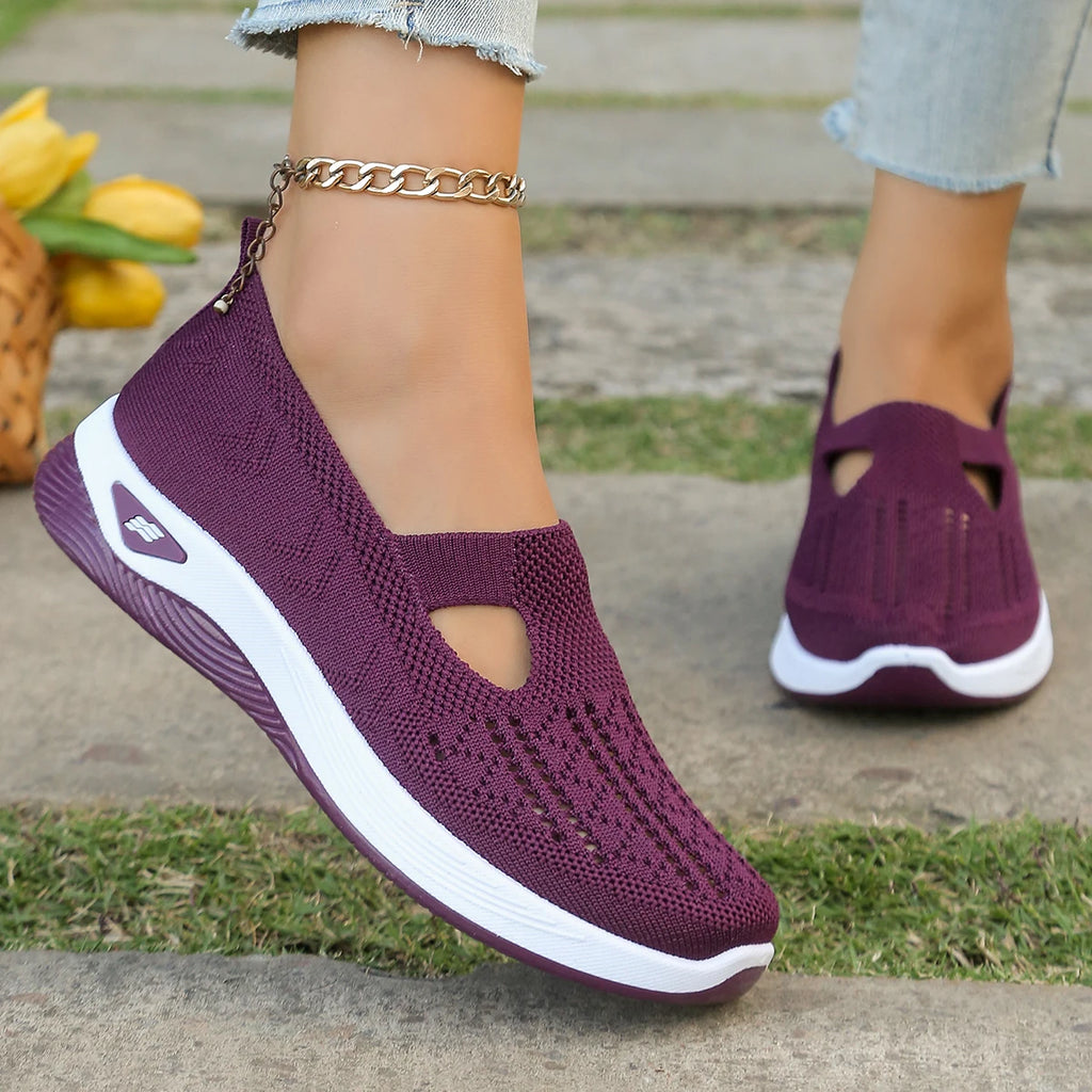 Women’s Lightweight Casual Flat Sneakers