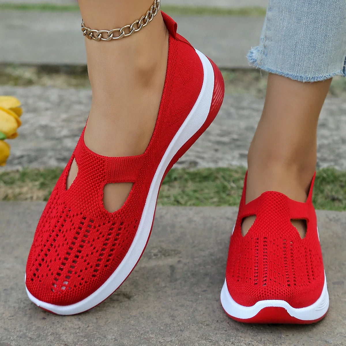 Women’s Lightweight Casual Flat Sneakers